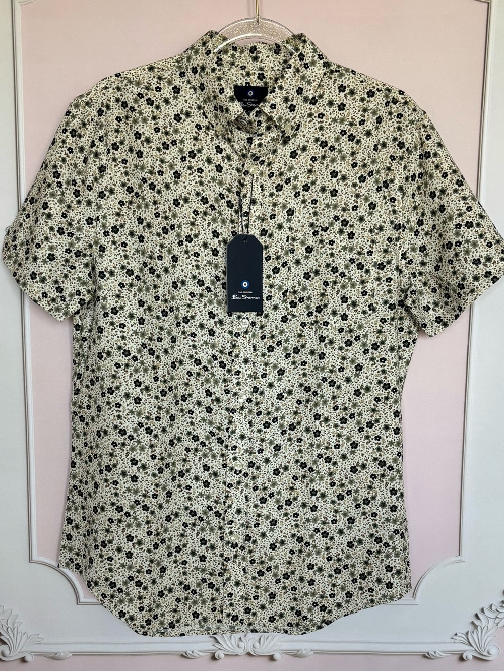 BEN SHERMAN Men's Short Sleeve Ivory Floral Button Down Shirt--NWT--M